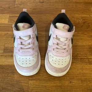 Kids Nike shoes size 8c